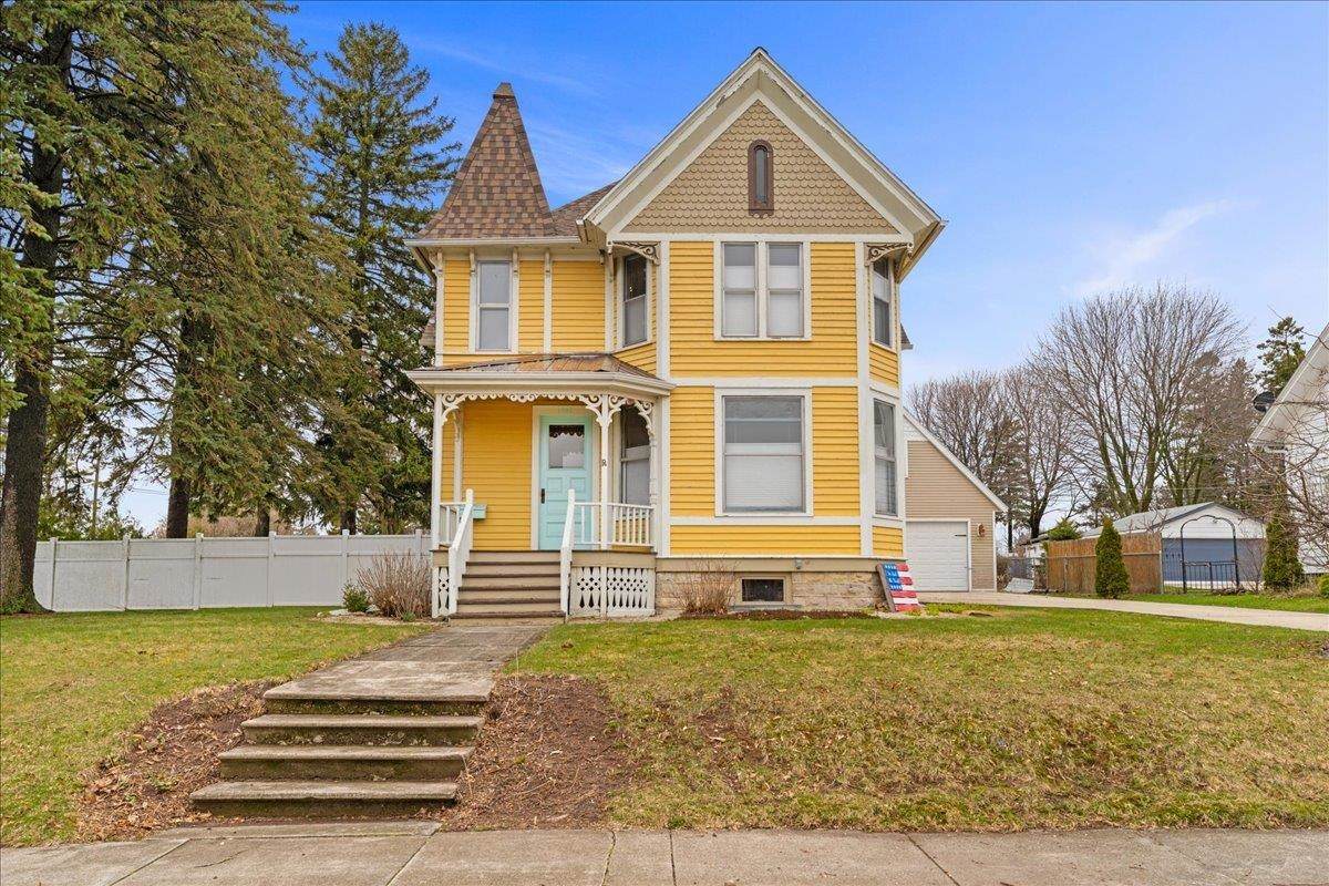 1301 Dodge Street - Photo 1