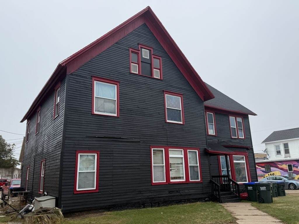 409 3RD Street - Photo 1