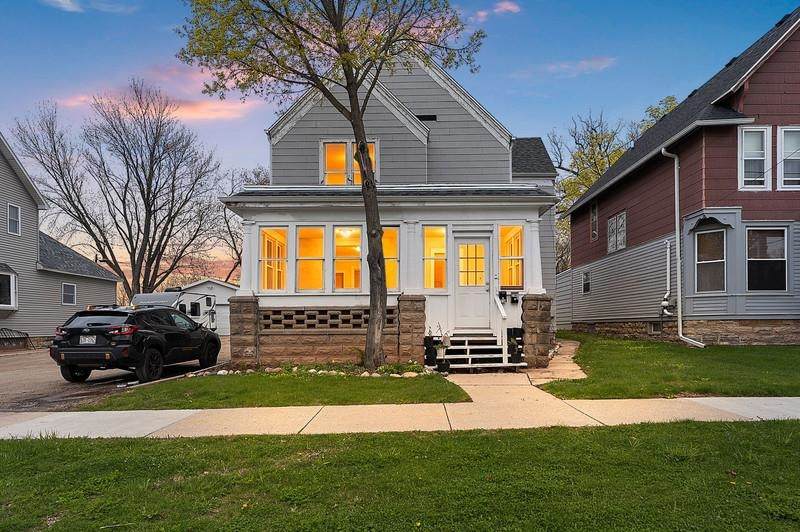 714 Metoxen Avenue - Photo 1