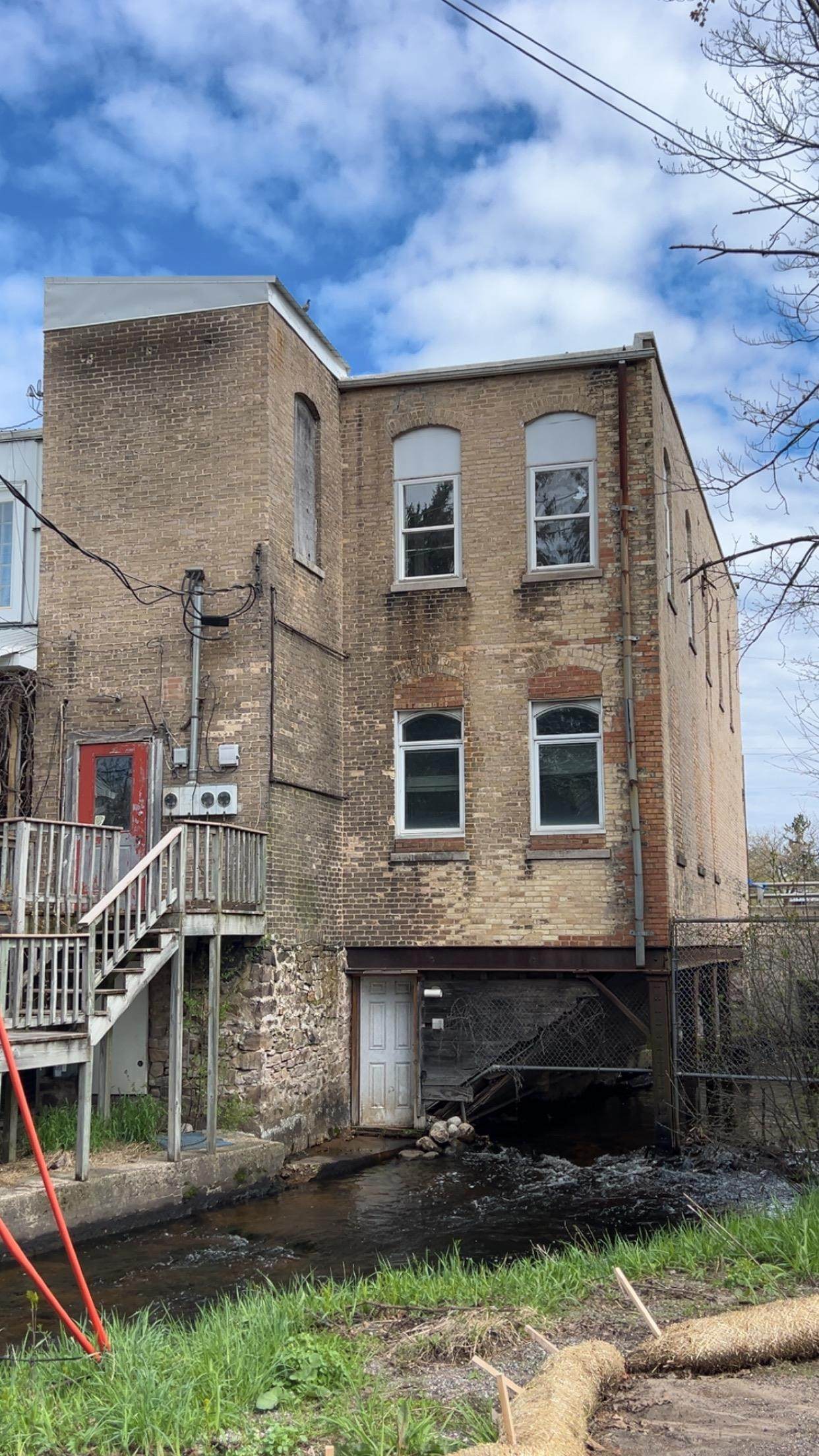 401 Main Street - Photo 1