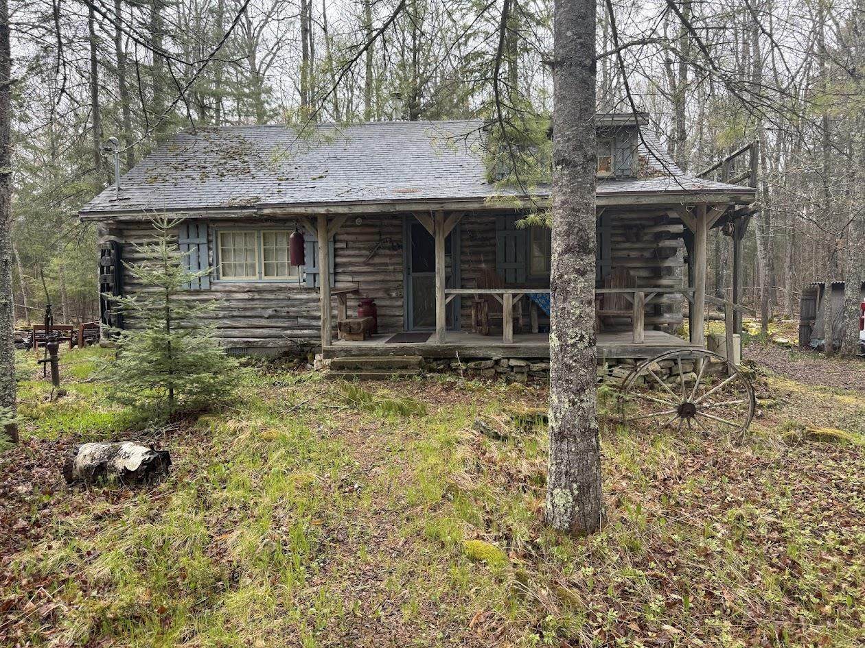 6031 Lakeshore Road - Photo 1