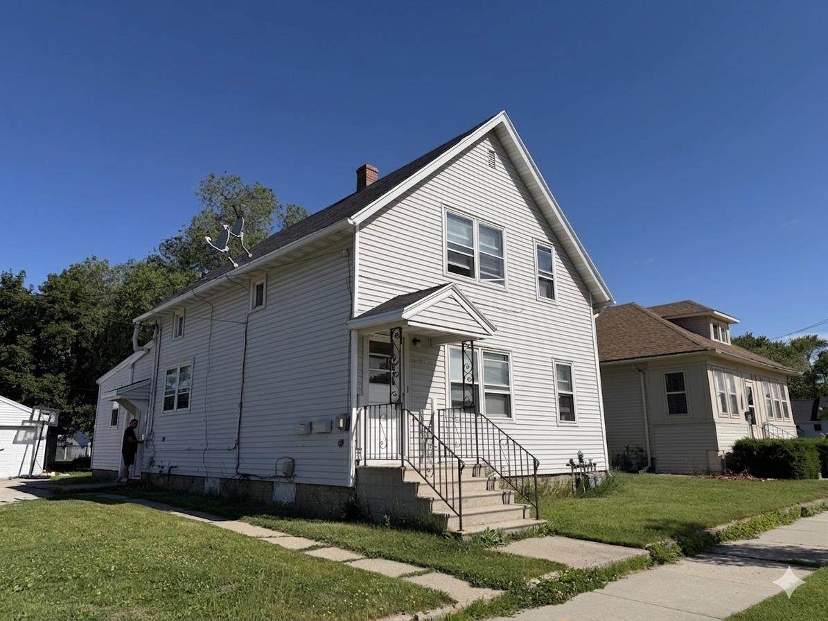 1017 Webster Avenue - Photo 1