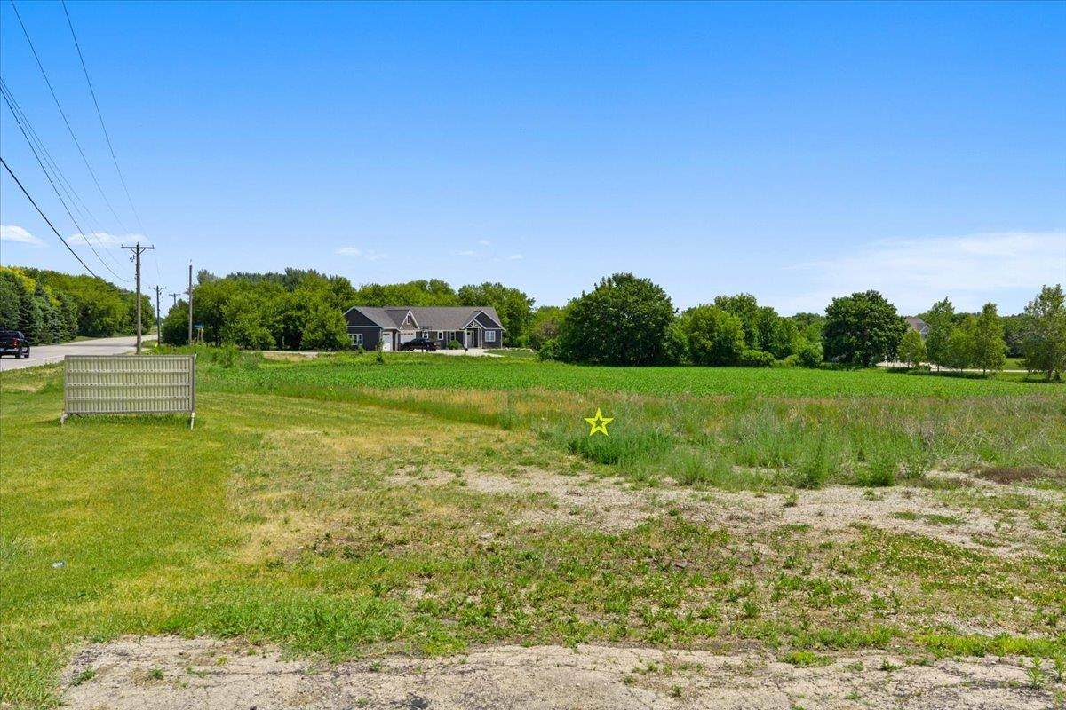  Green Bay Road - Photo 1