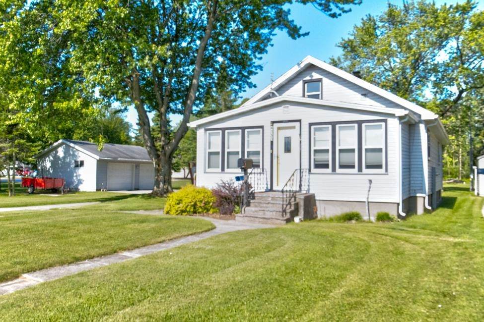 4131 10TH Street - Photo 1