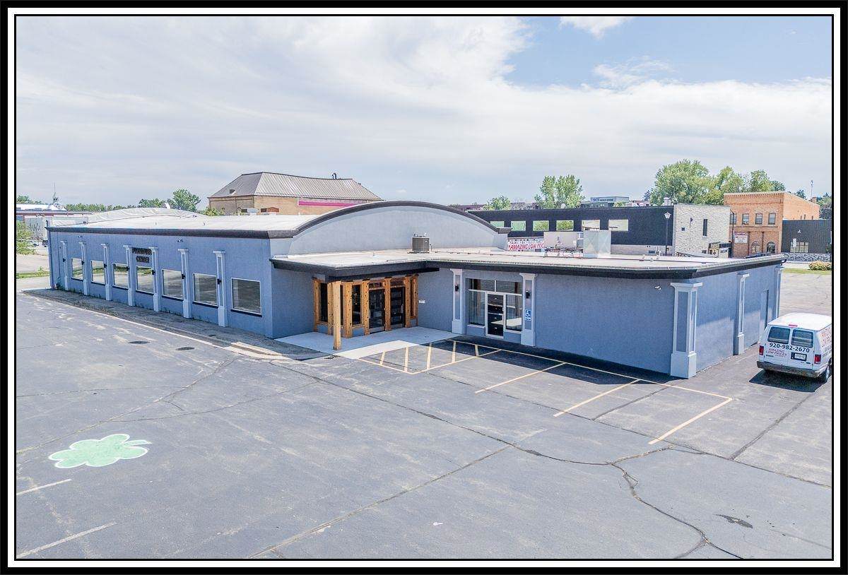 210 Wisconsin Street - Photo 1