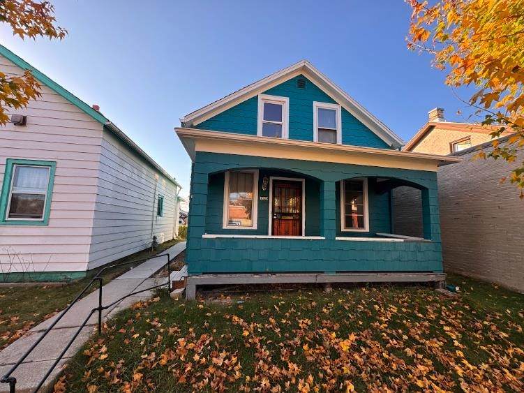 1529 Indiana Avenue - Photo 1