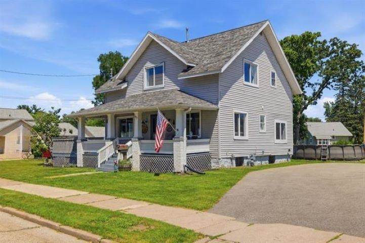 427 5TH Street - Photo 1