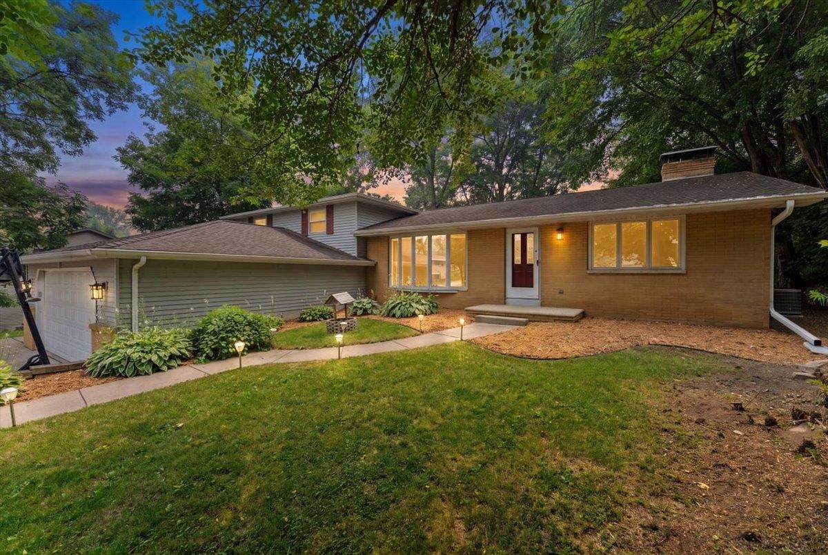 2596 Deckner Avenue - Photo 1