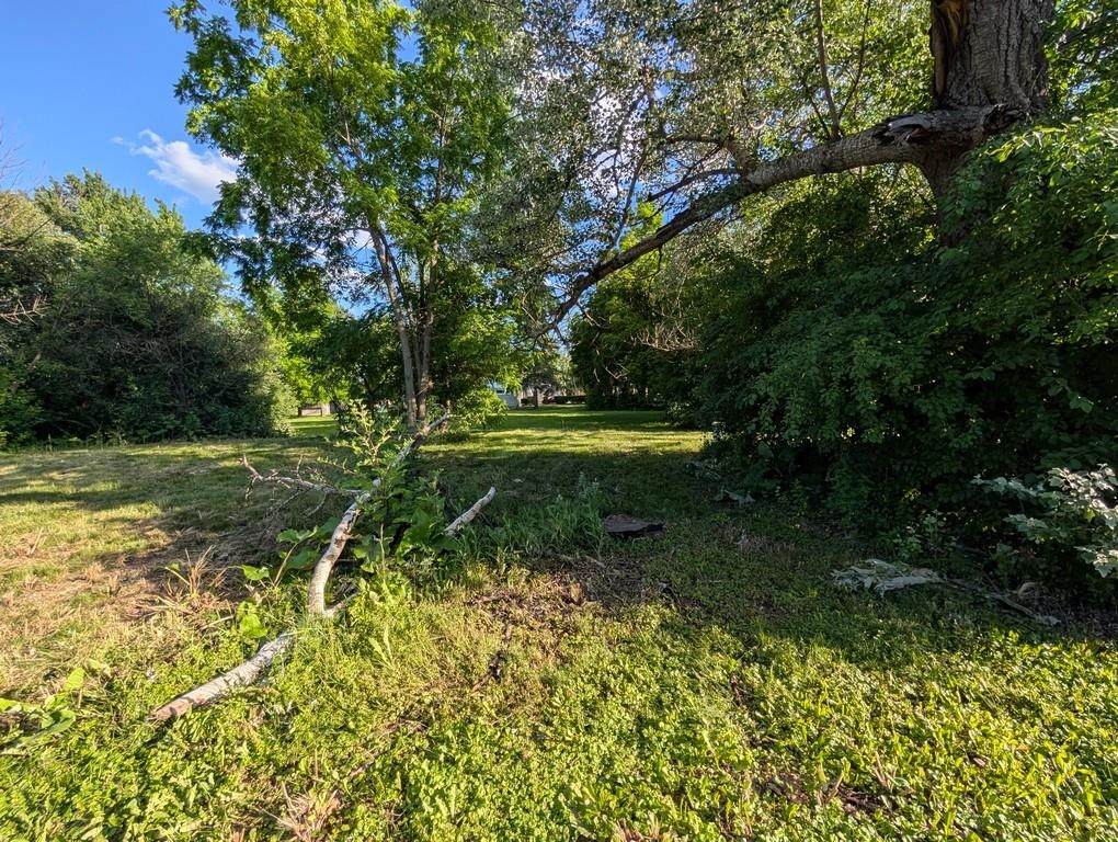 912 Meadow Lane - Photo 1