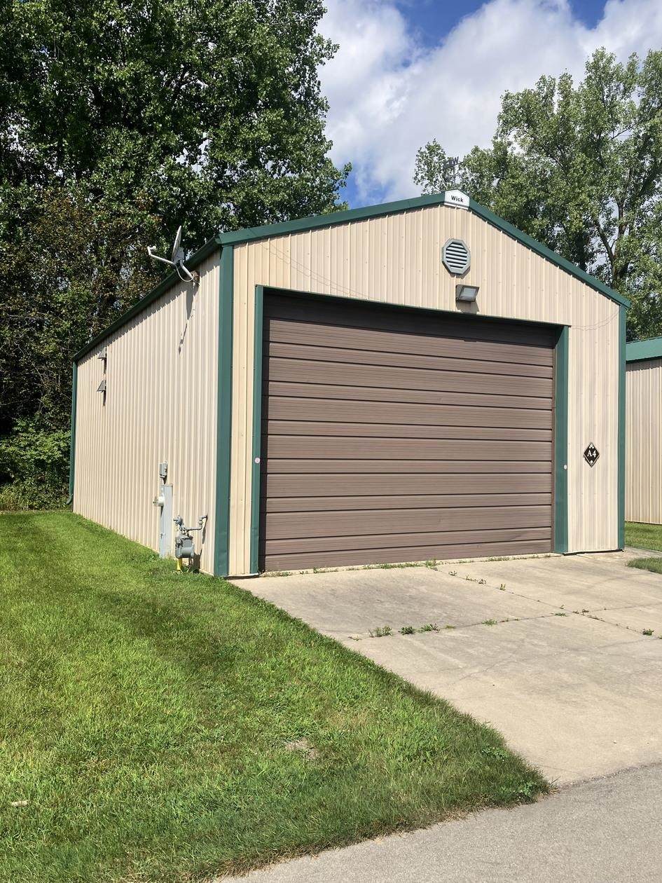 1094 Fernando Drive - Photo 1