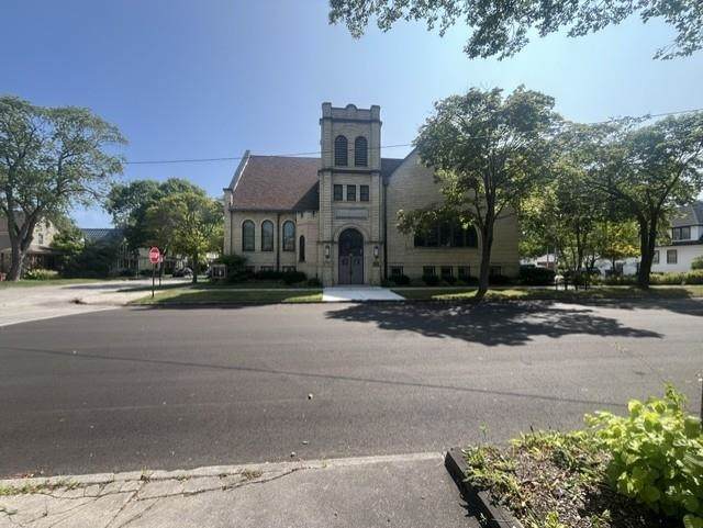 1429 5TH Street - Photo 1