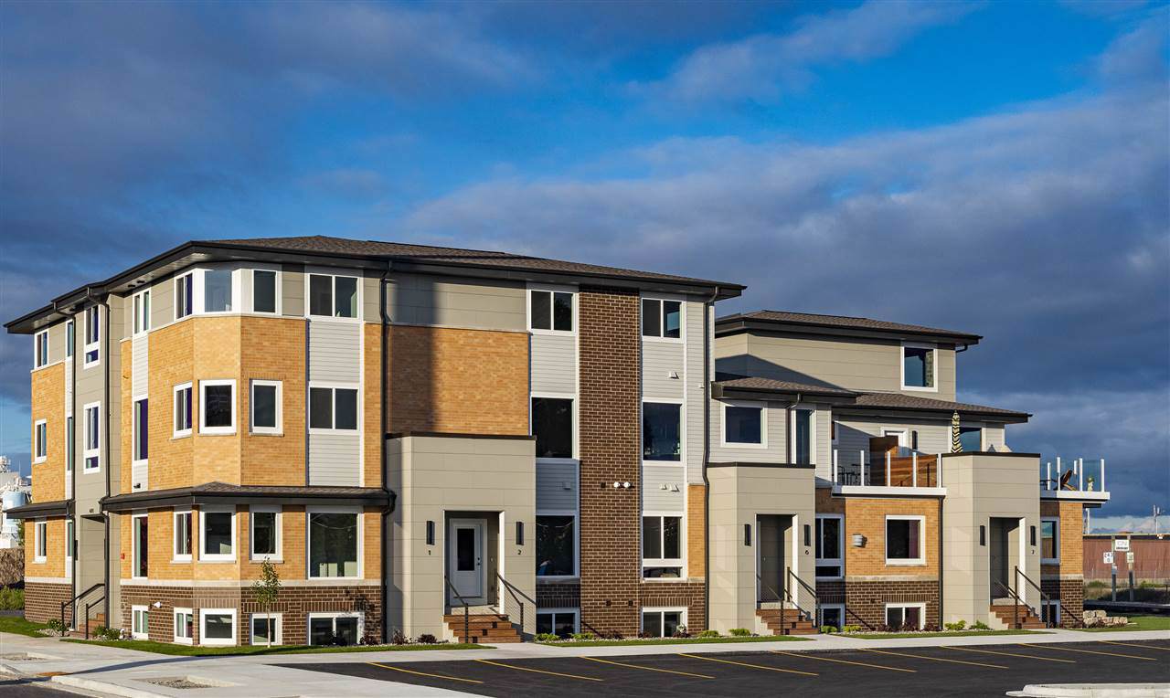 400 Donald Driver Way - Photo 1