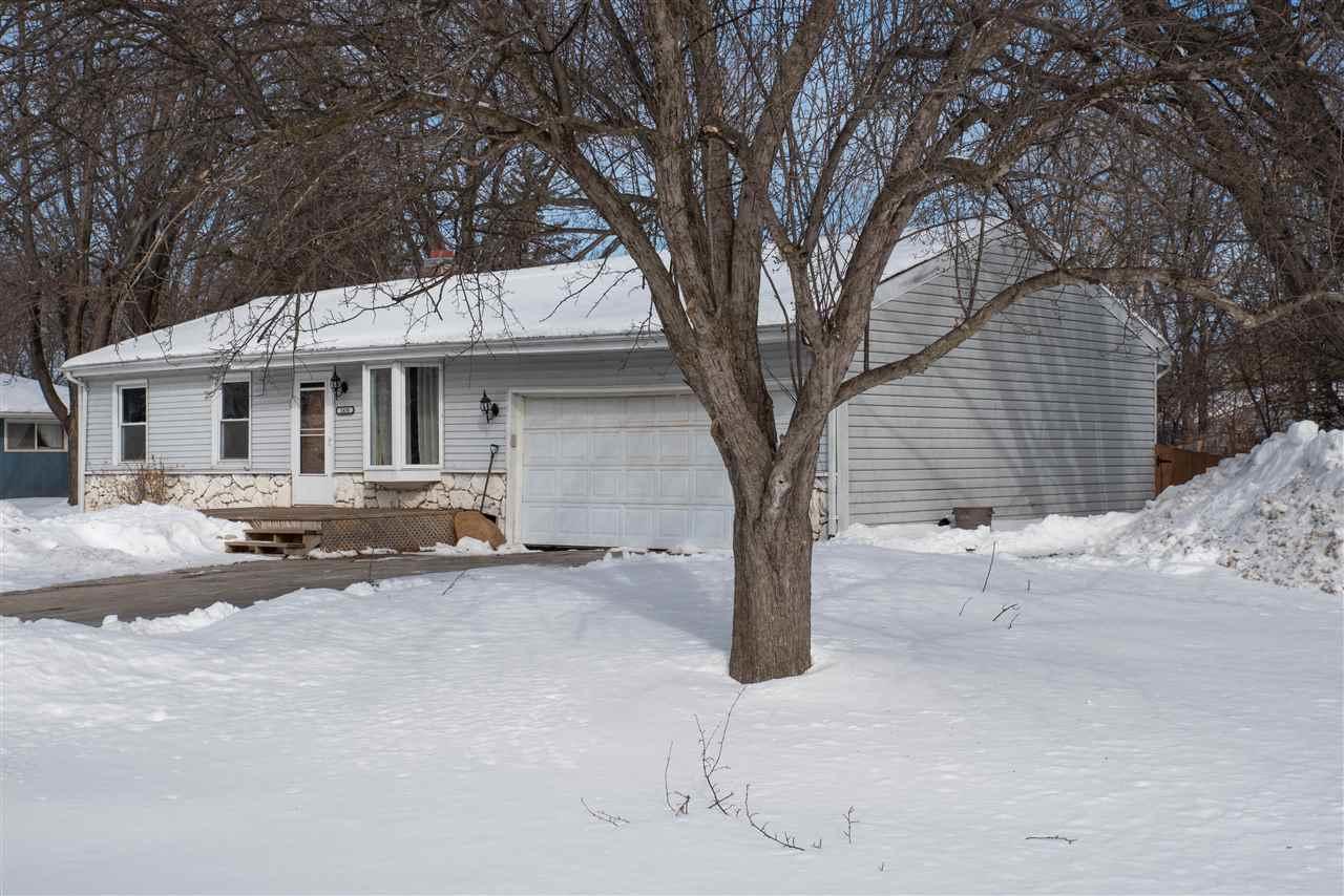 1430 Deerwood Drive - Photo 1
