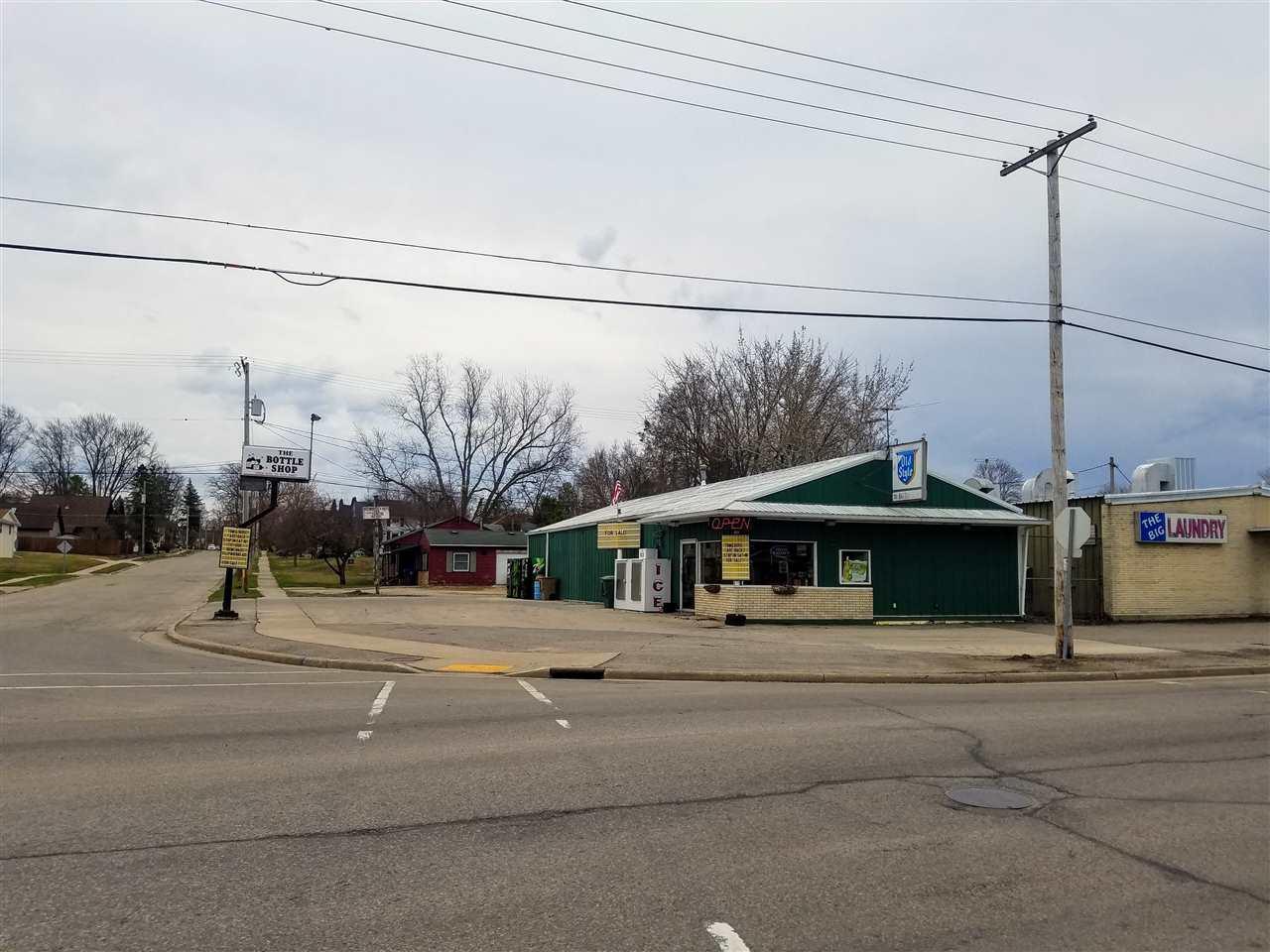 303 Shawano Street - Photo 1
