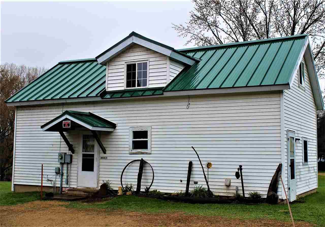 N4431 18TH Road - Photo 1
