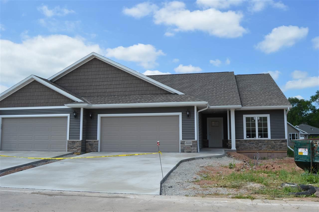2229 Mahogany Circle - Photo 1