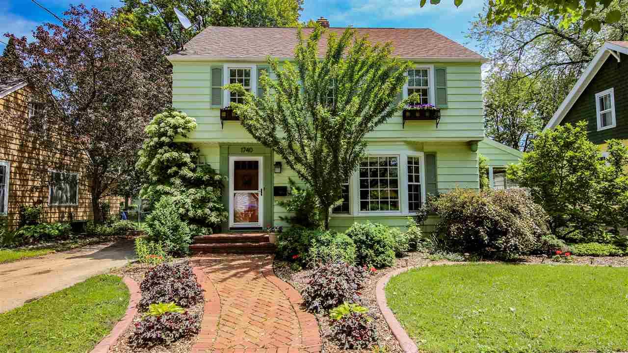 1740 Appleton Street - Photo 1