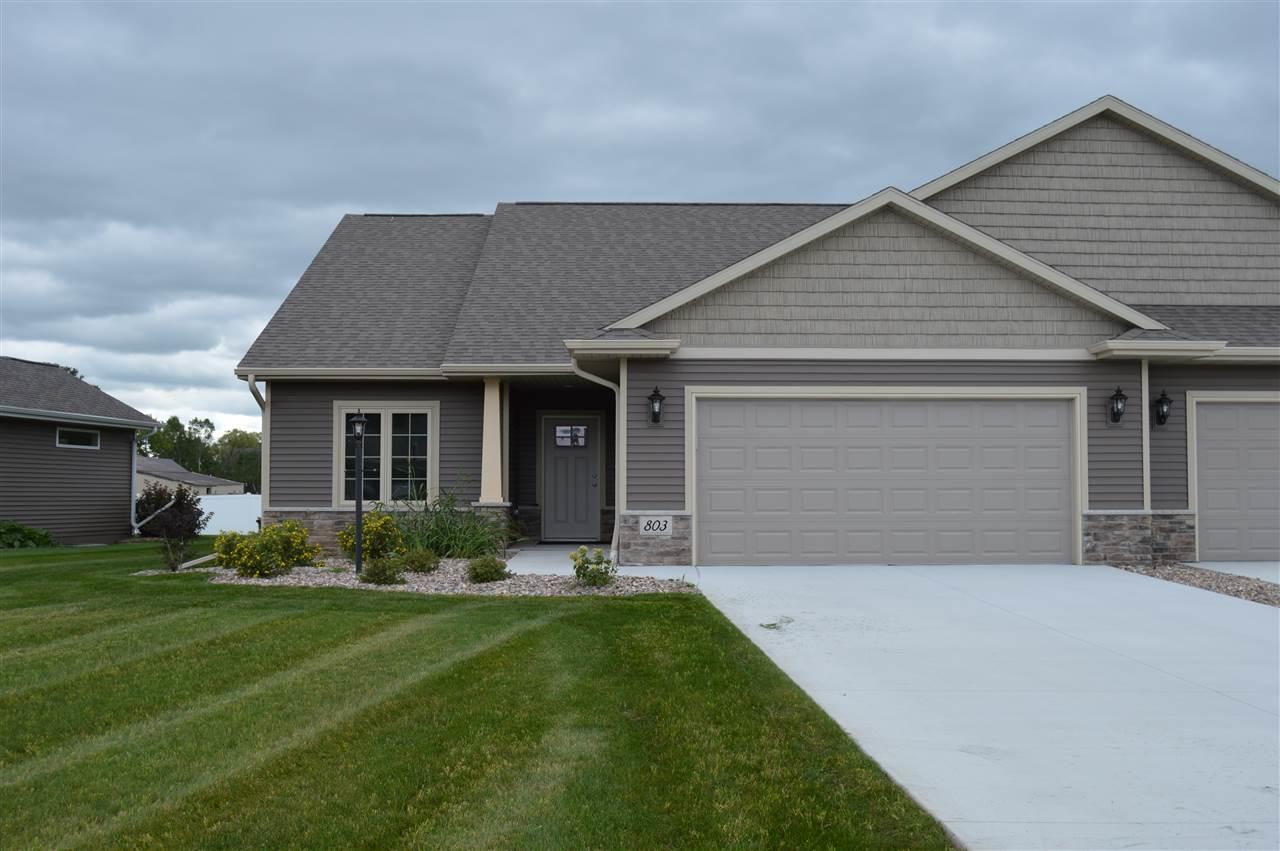 803 Mahogany Circle - Photo 1