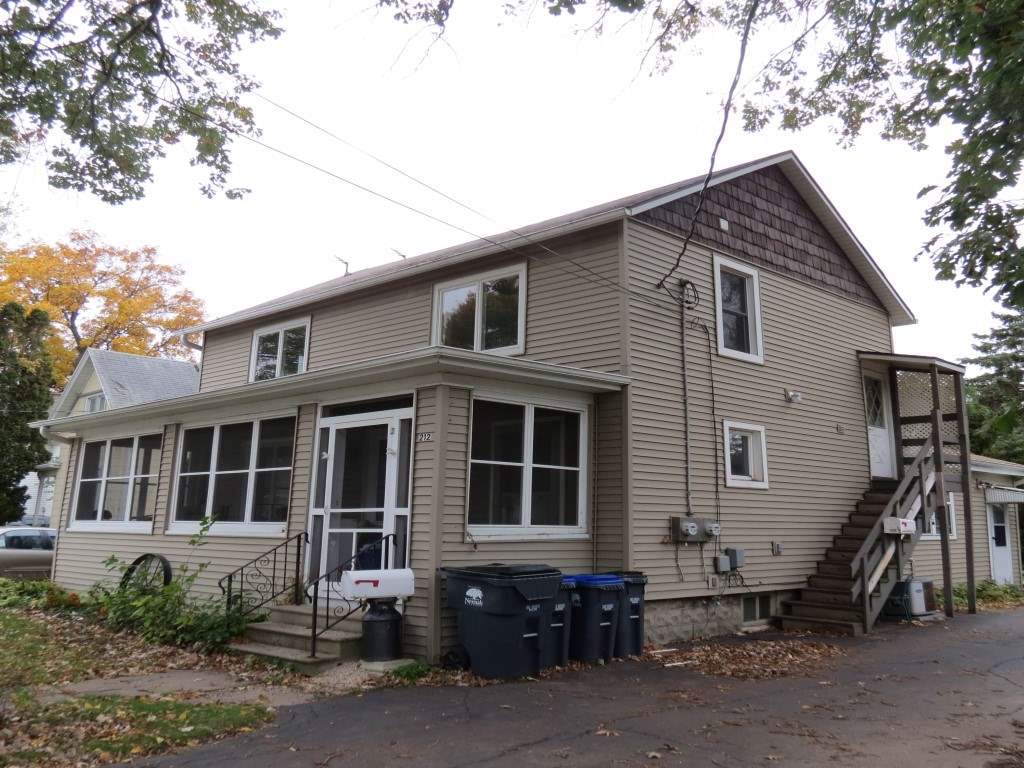 212 4TH Street - Photo 1