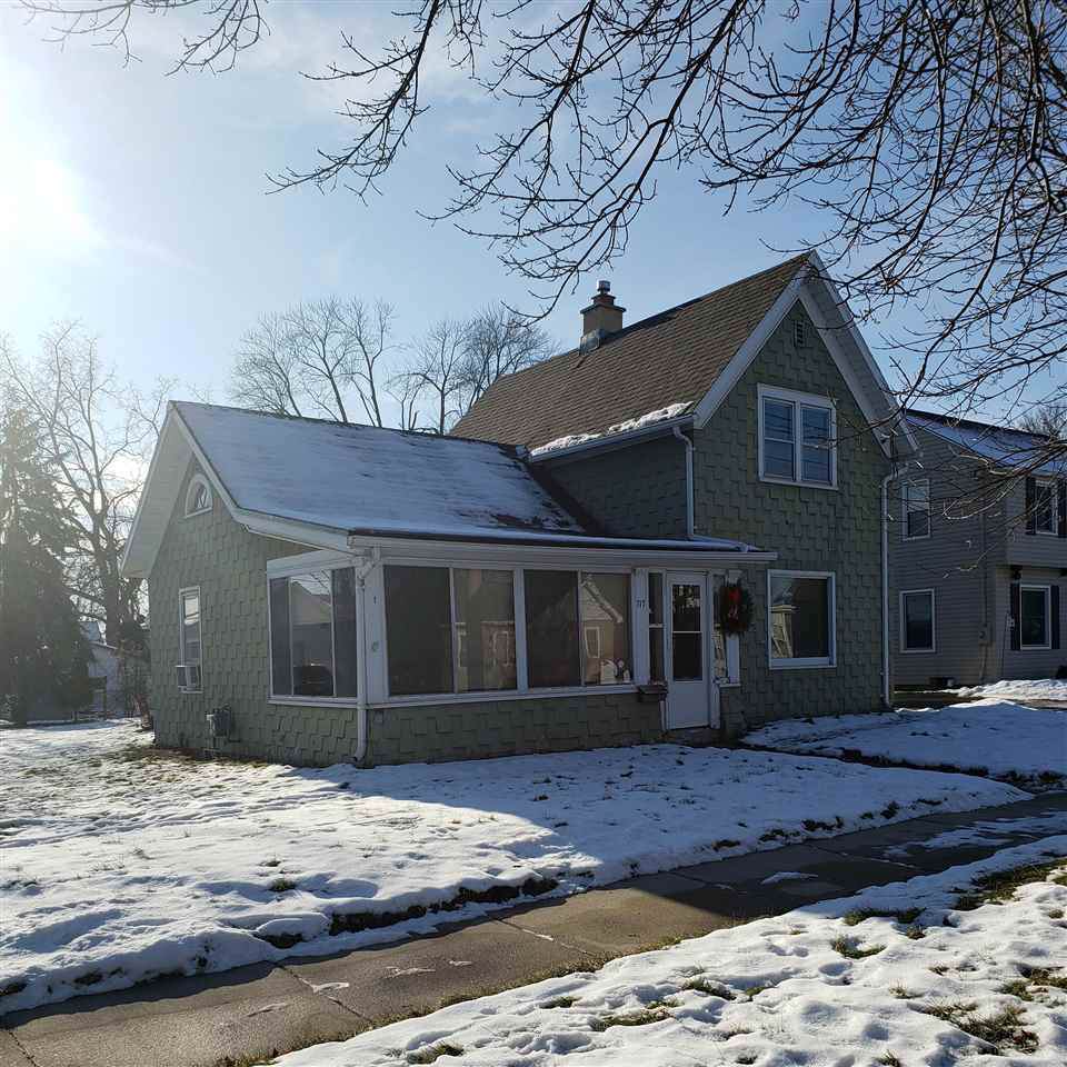 717 2ND Street - Photo 1