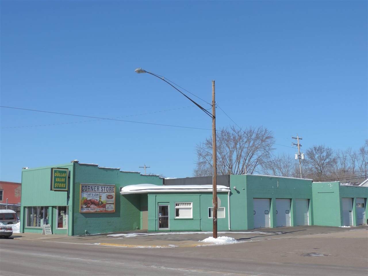 718 Main Street - Photo 1
