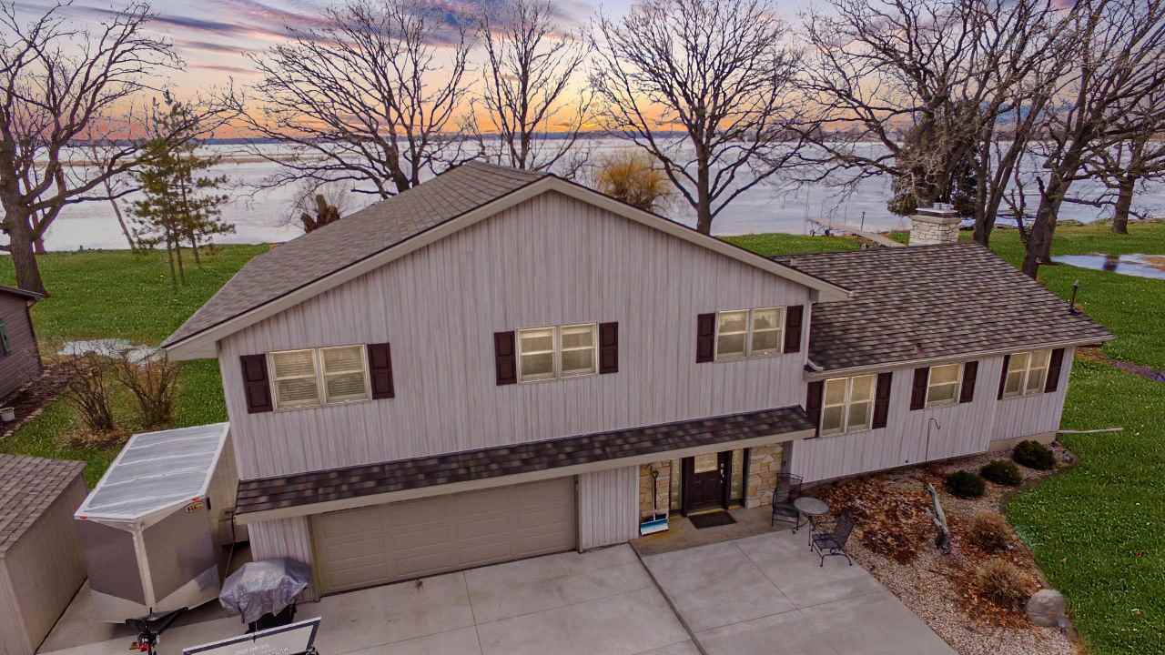 2525 Edgewood Lane - Photo 1