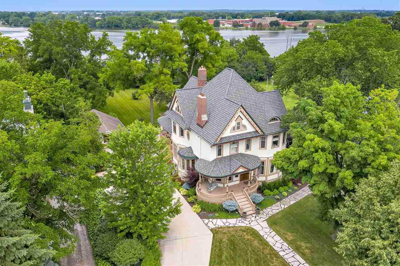 813 Broadway Street - Photo 1