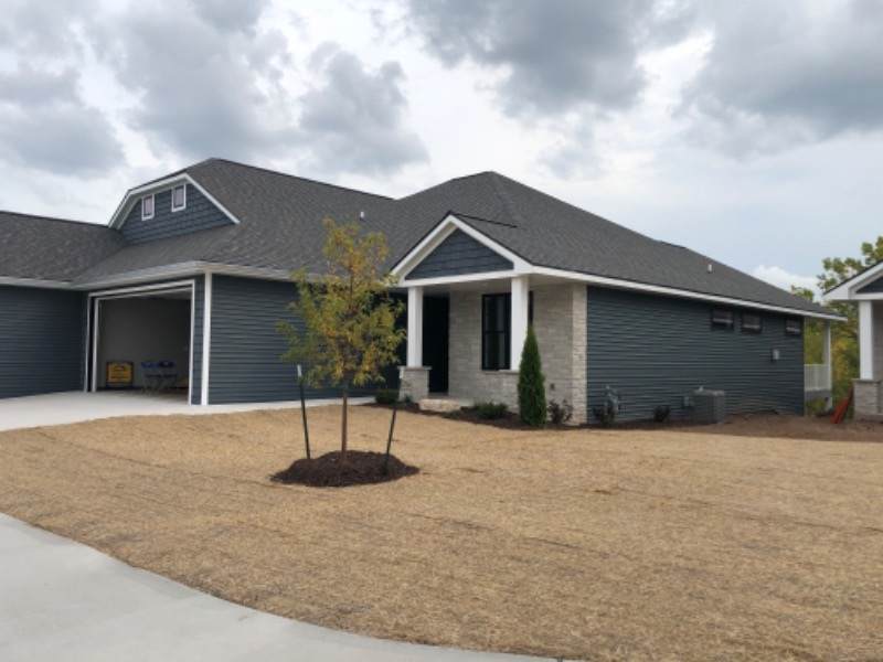 2760 Castaway Court - Photo 1