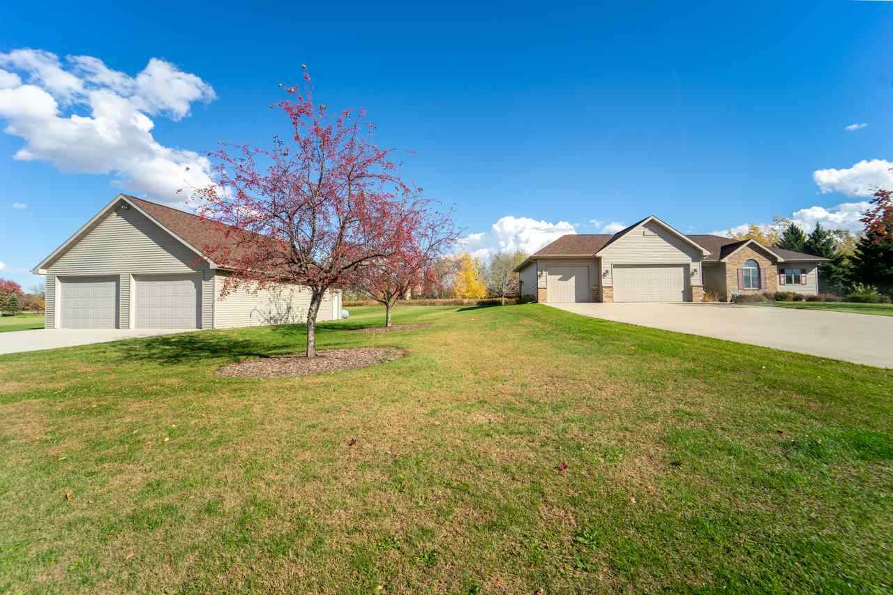 N1264 Laudon Lane - Photo 1