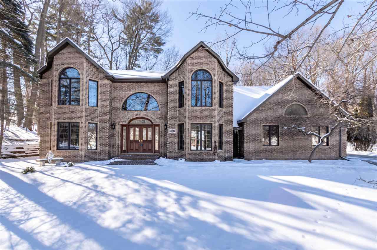 2464 Wildwood Drive - Photo 1