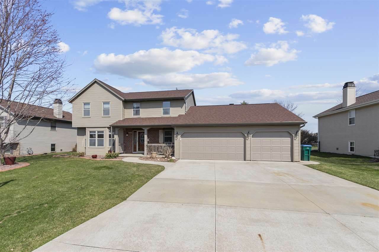 2404 Roselawn Drive - Photo 1