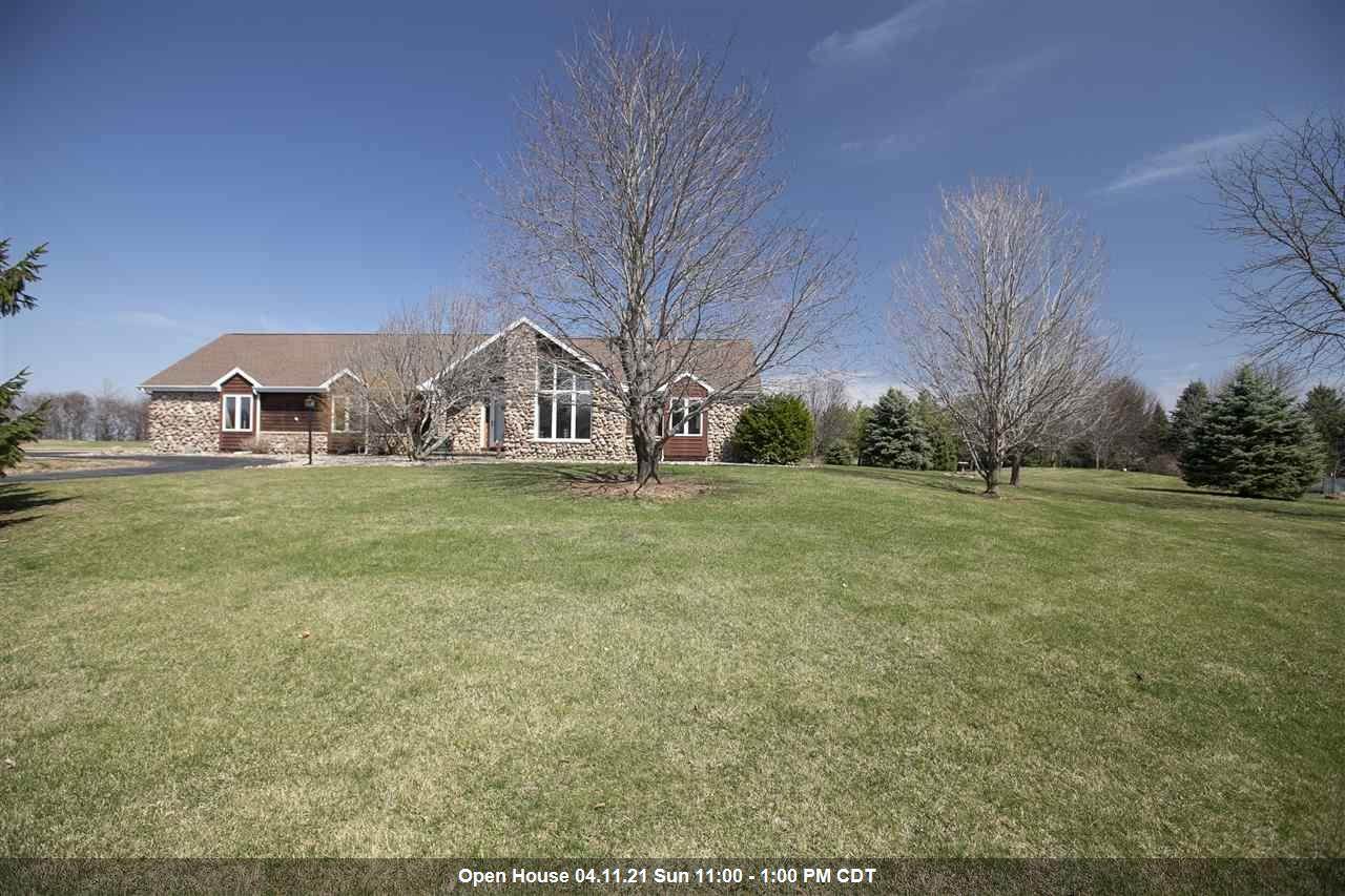 2998 Fairwinds Drive - Photo 1