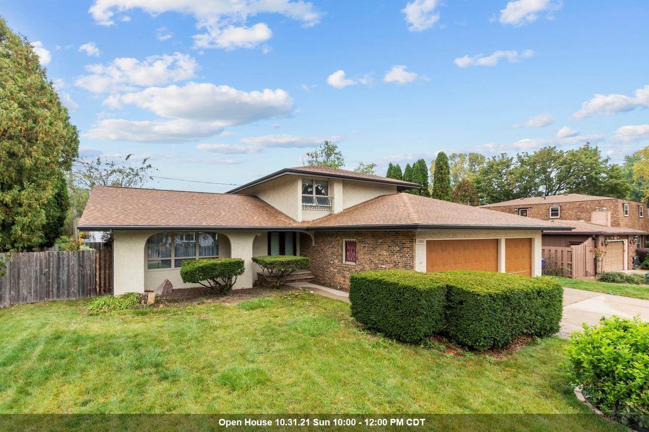 1321 Montclaire Court - Photo 1