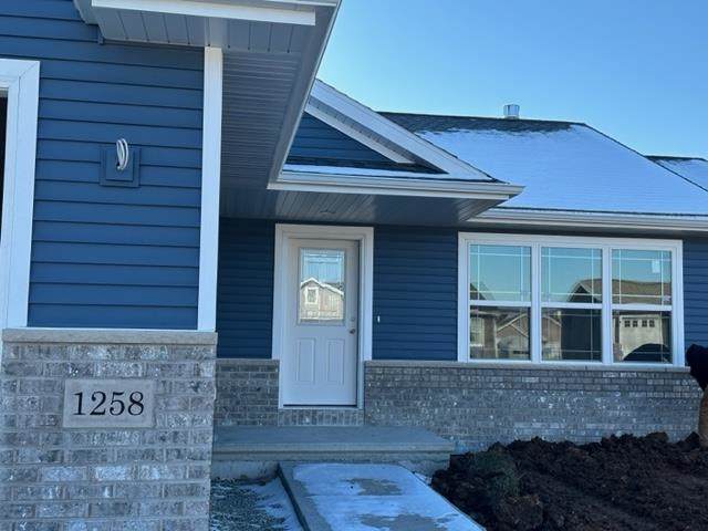 1258 Brenda Lane - Photo 1