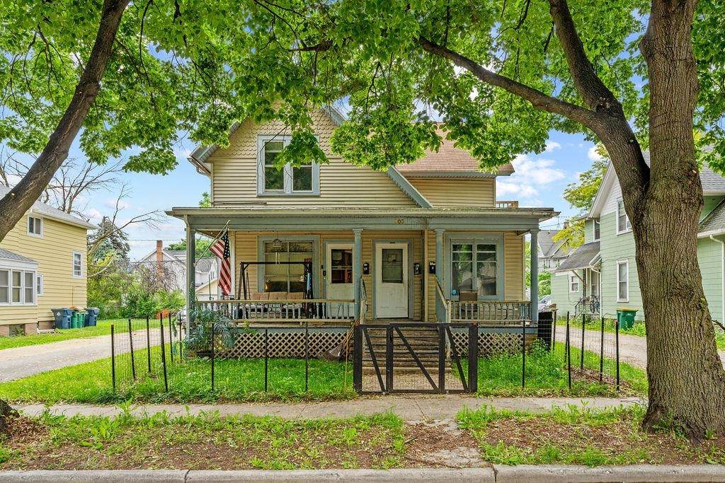 305 Linden Street - Photo 1