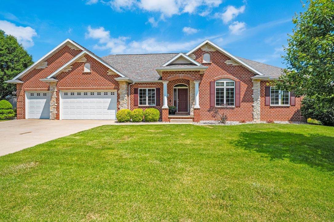 2134 Luxury Drive - Photo 1