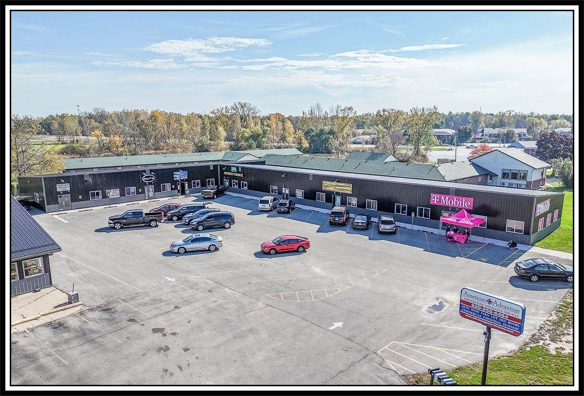 1186 Shawano Street - Photo 1