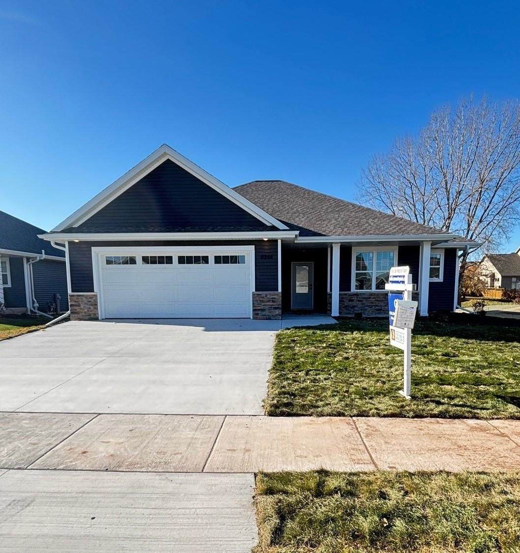 N9355 Gemstone Court - Photo 1