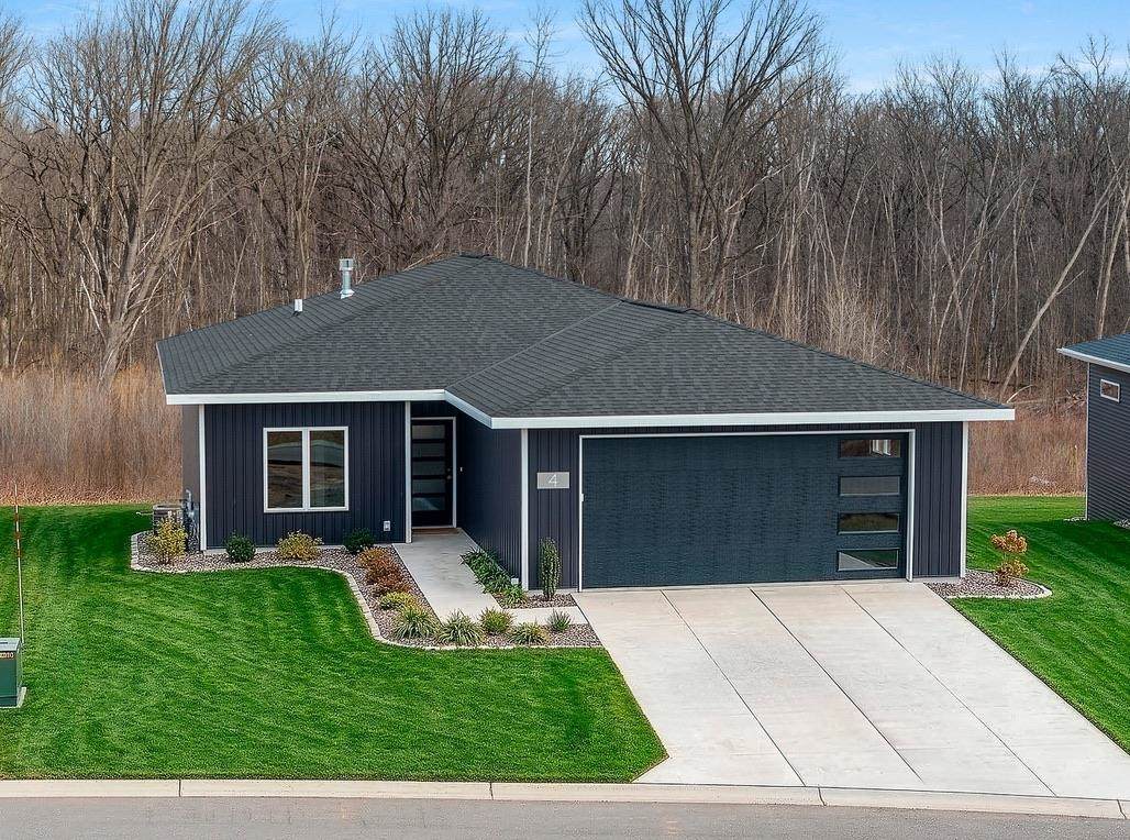 4001 Antwerp Avenue - Photo 1