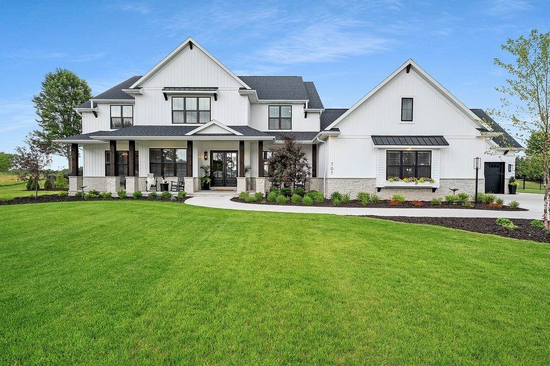 707 Blackberry Court - Photo 1