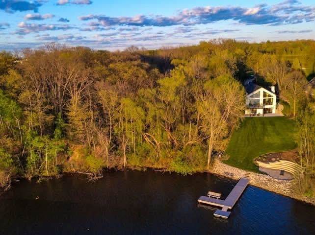 2080 Greenleaf Road - Photo 1