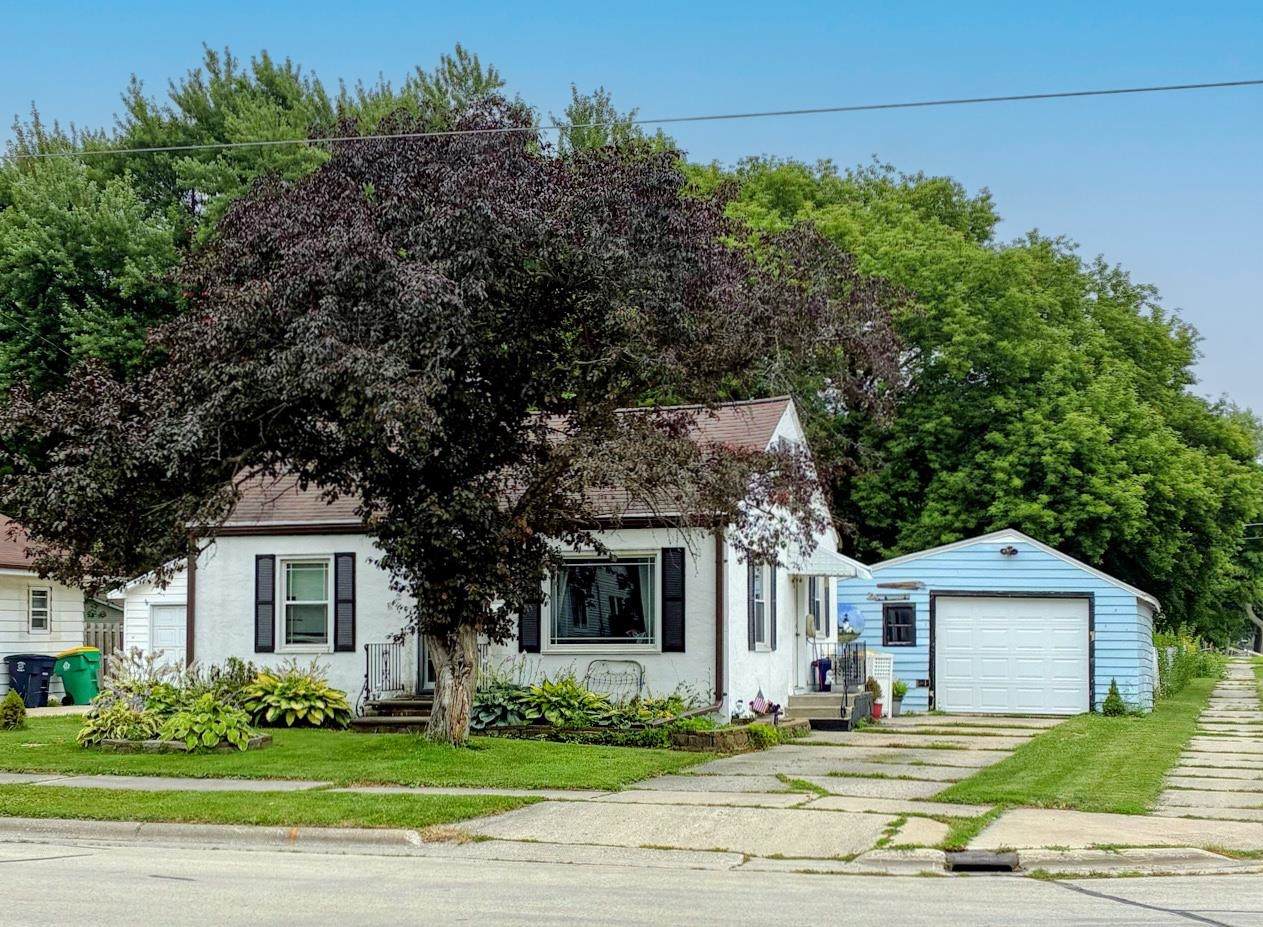 1437 14TH Avenue - Photo 1
