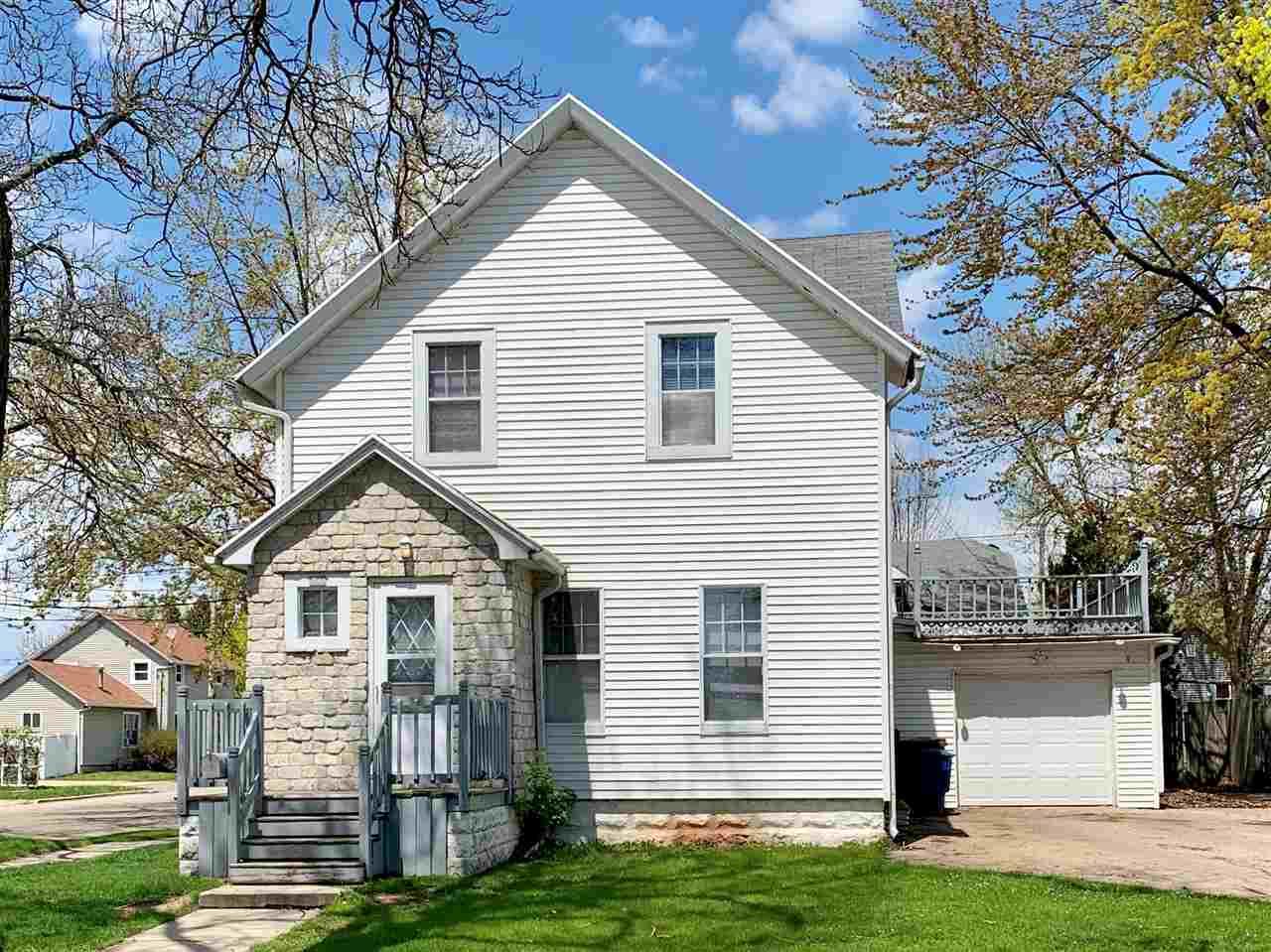 700 1ST Street - Photo 1