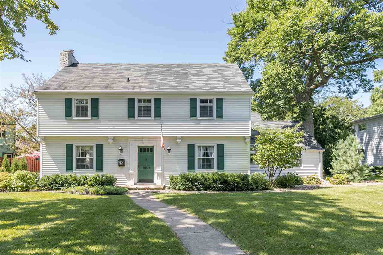 1601 Outagamie Street - Photo 1