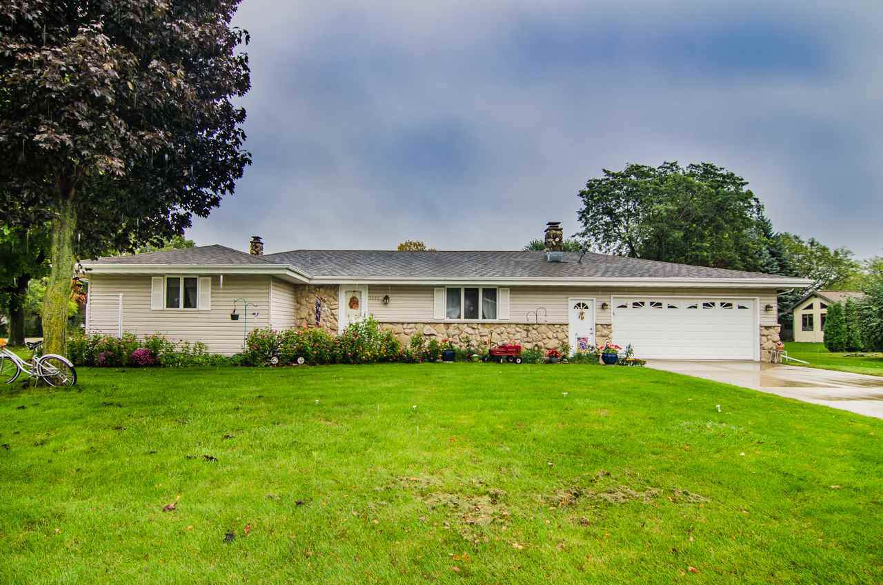 3032 Bluemound Drive - Photo 1