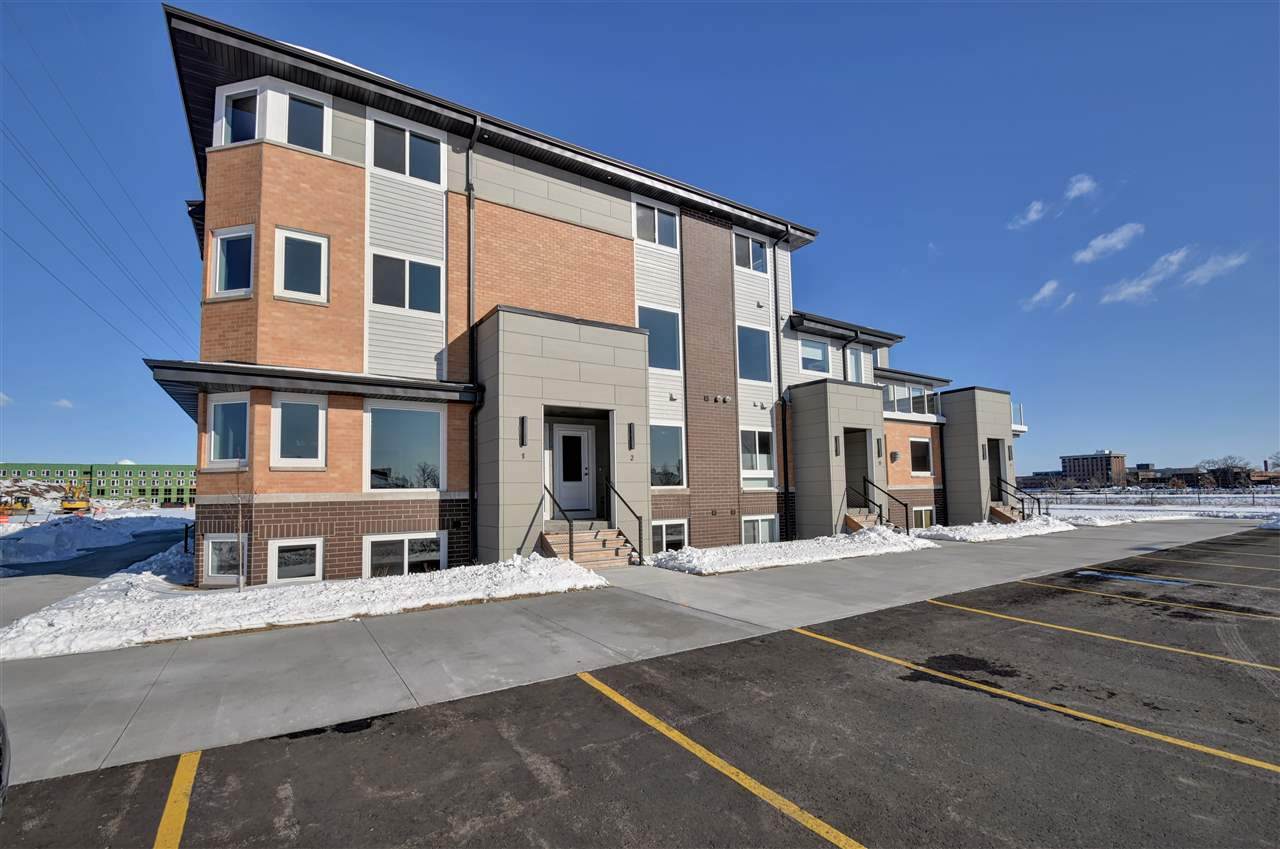 400 Donald Driver Way - Photo 1