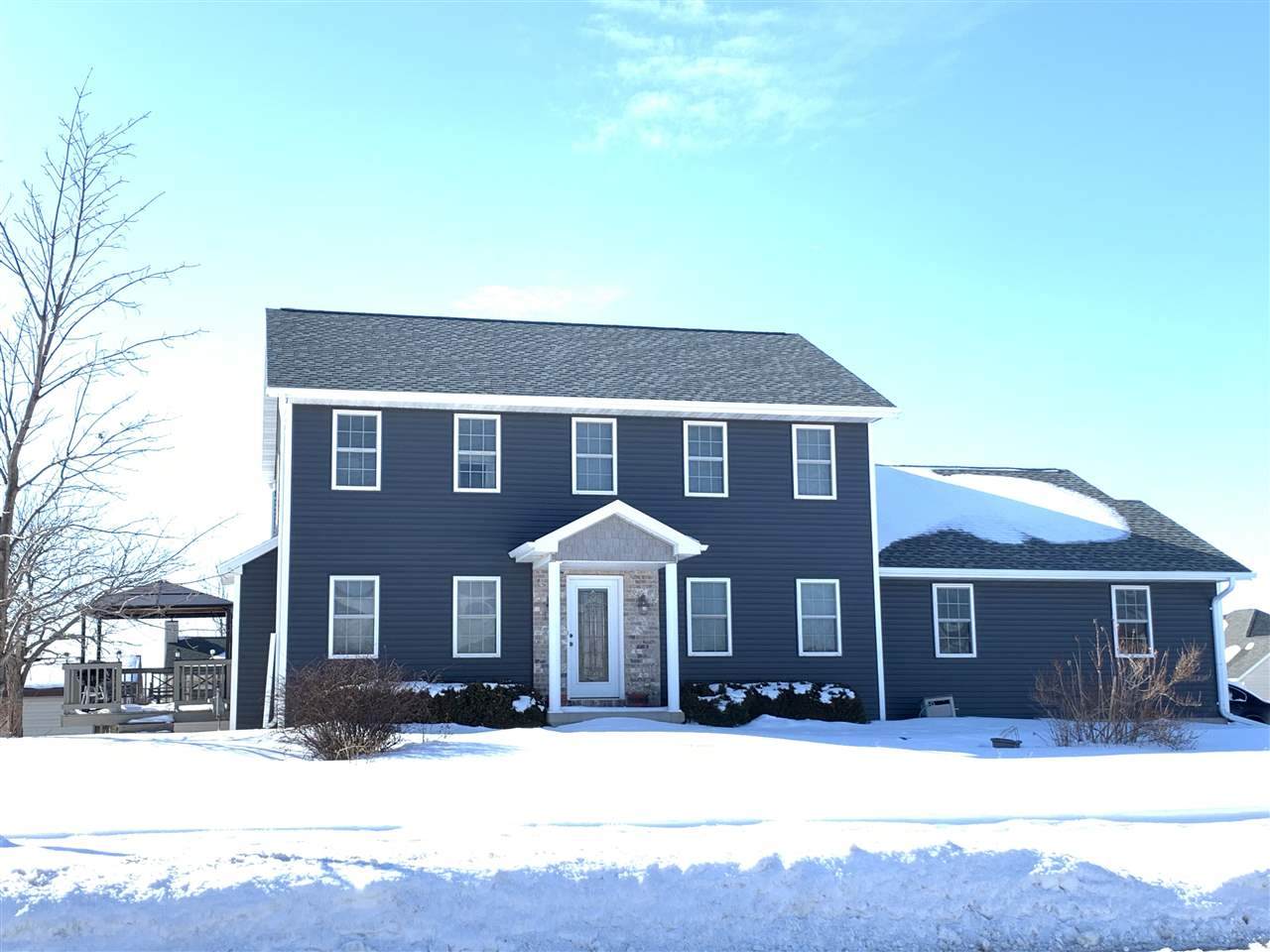 1184 Park Avenue - Photo 1