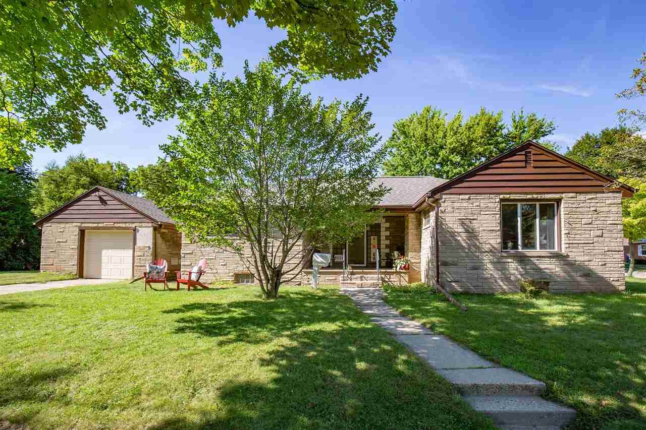 1034 Jardin Street - Photo 1
