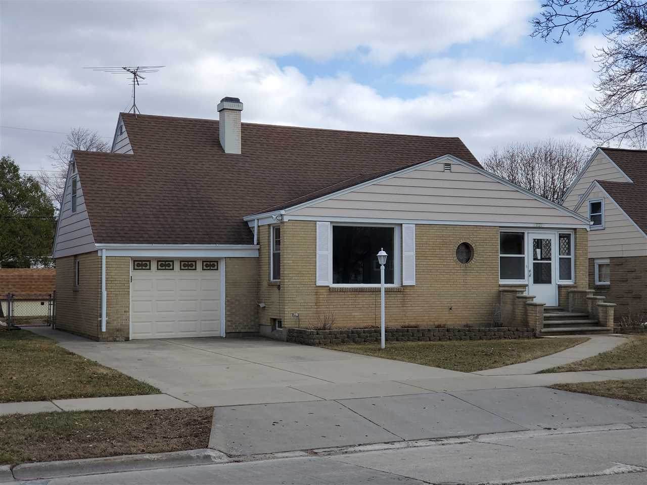 1121 Oneida Street - Photo 1