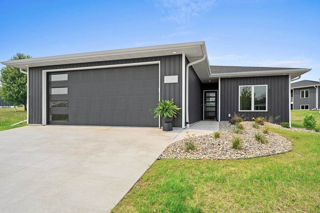 4001 Antwerp Avenue - Photo 1